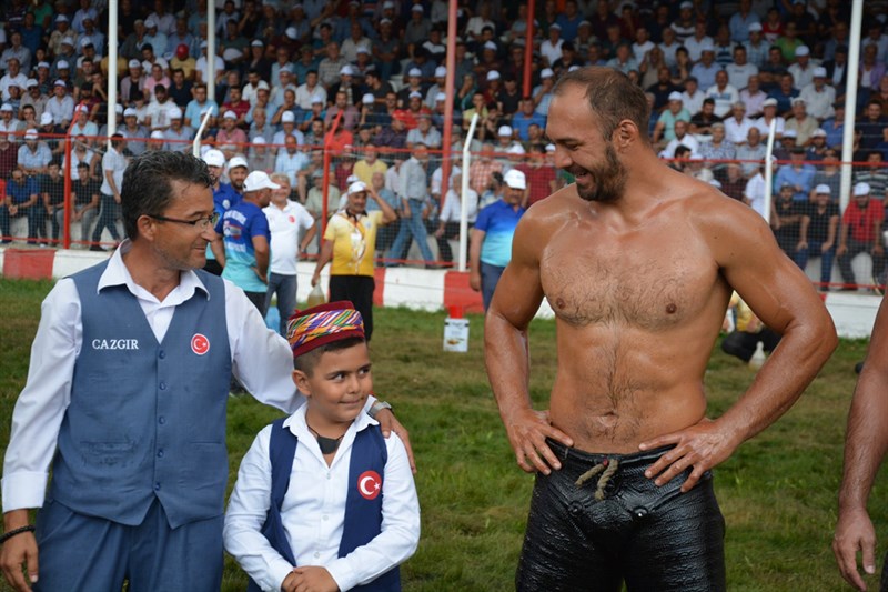667._Elmalı_Güreşleri