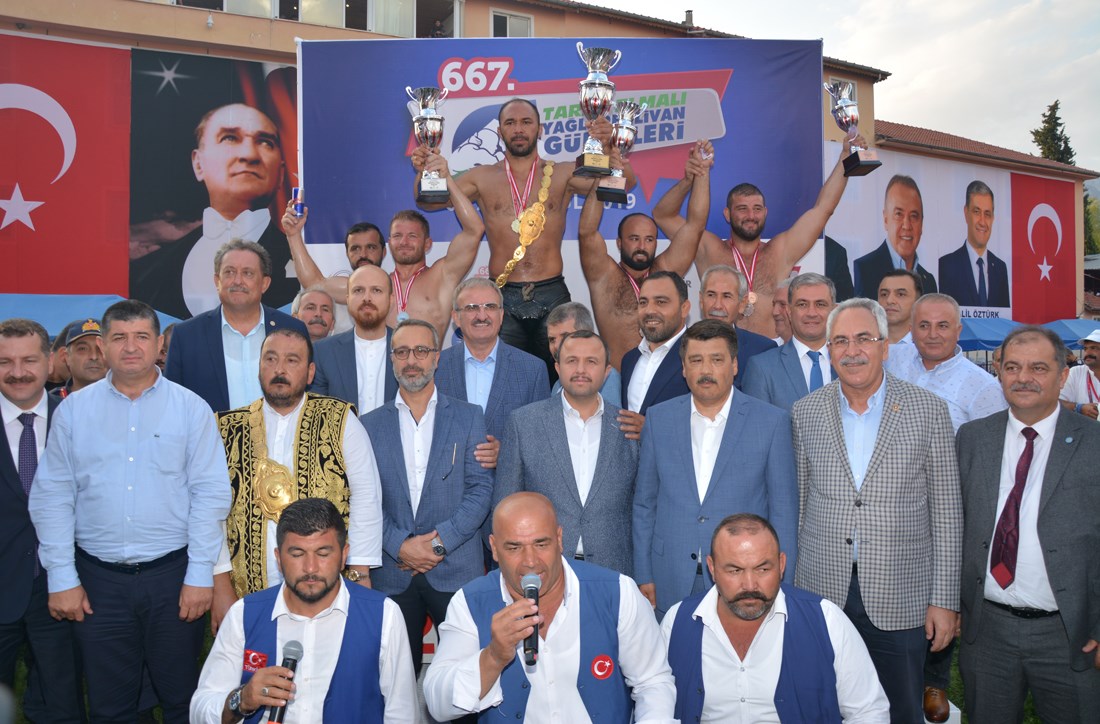667._Elmalı_Güreşleri