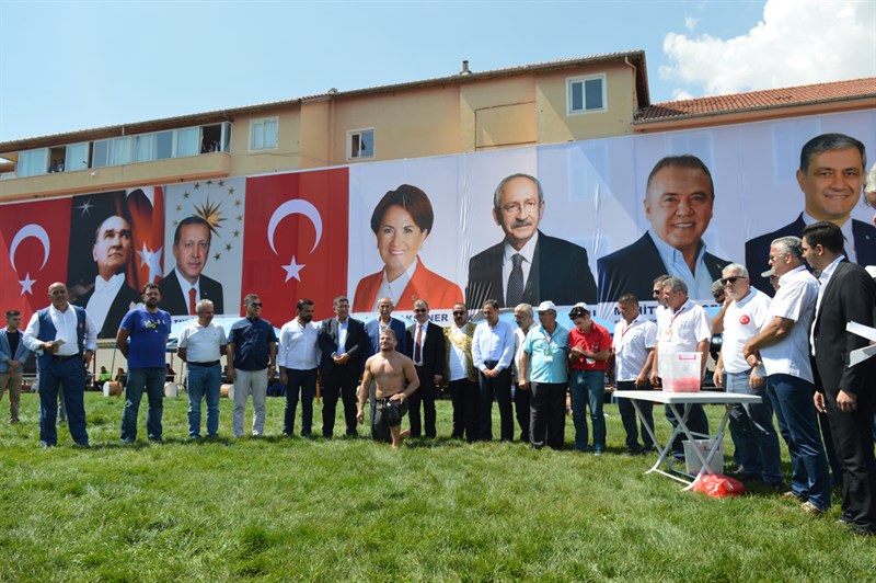 667._Elmalı_Güreşleri