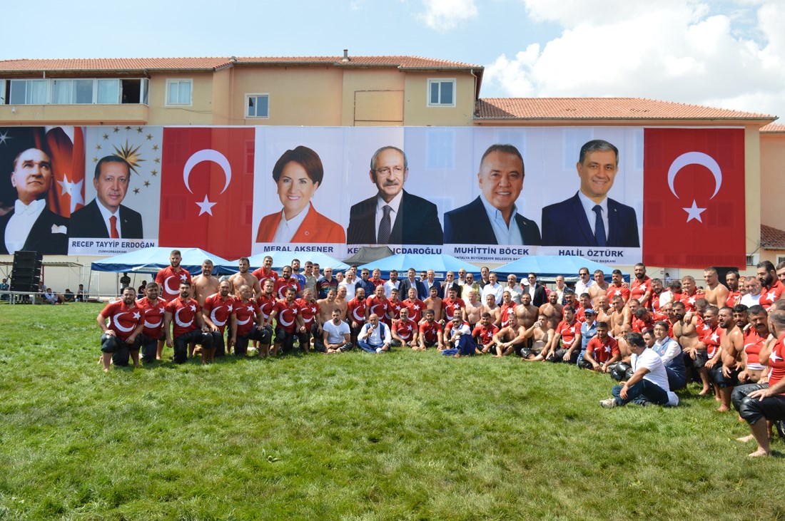 667._Elmalı_Güreşleri