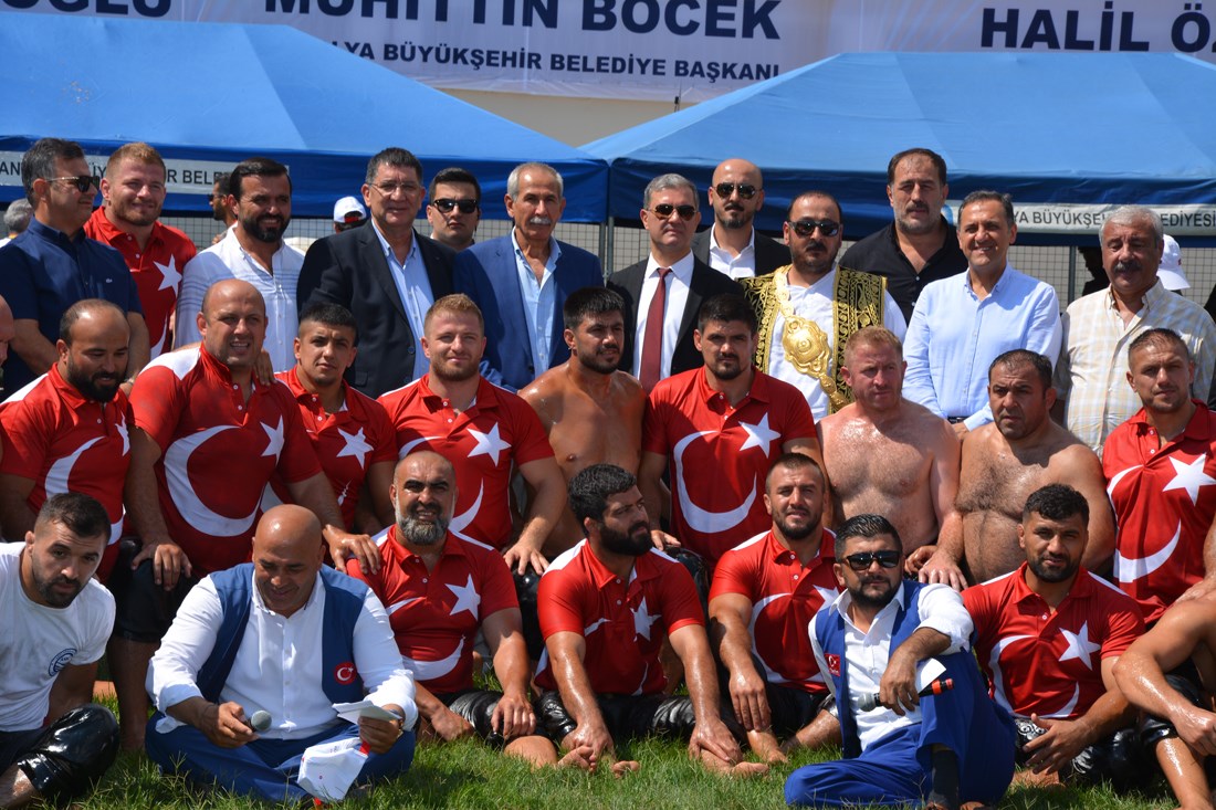 667._Elmalı_Güreşleri