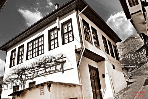 Elmalı Evleri